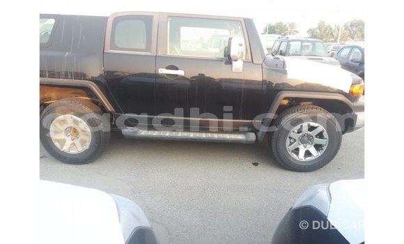 Imported Toyota FJ Cruiser Black Makiinaa iti Import - Dubai keessatti Somalia keessatti Imported Toyota FJ Cruiser Black Makiinaa iti Import - Dubai keessatti Somalia keessatti