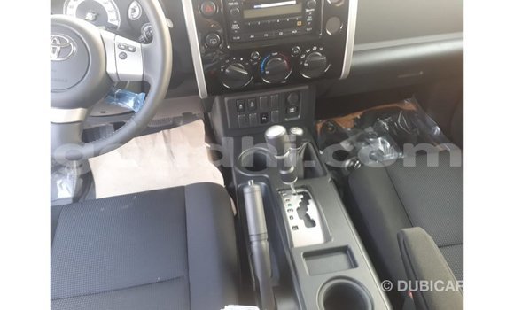 Imported Toyota FJ Cruiser Black Makiinaa iti Import - Dubai keessatti Somalia keessatti Imported Toyota FJ Cruiser Black Makiinaa iti Import - Dubai keessatti Somalia keessatti