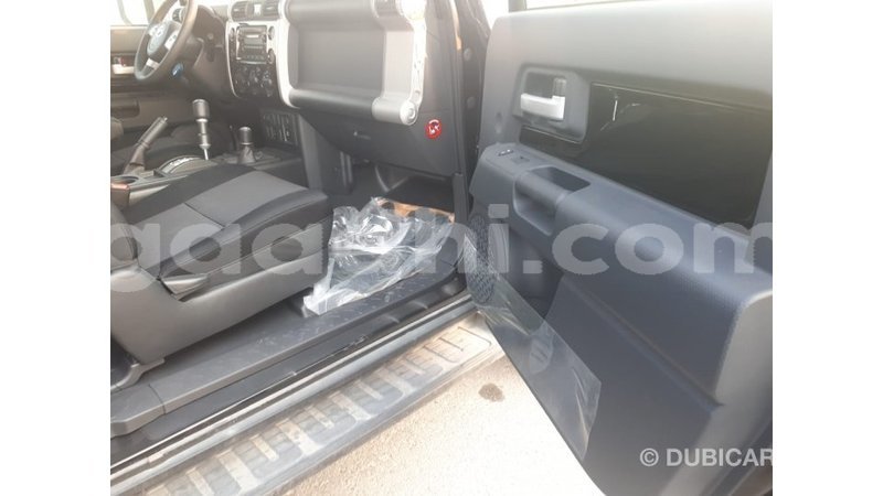 Big with watermark toyota fj cruiser somalia import dubai 3516