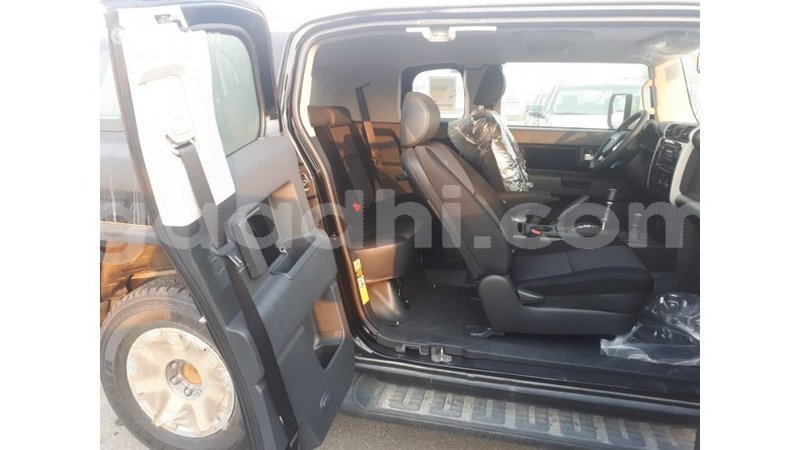 Big with watermark toyota fj cruiser somalia import dubai 3516