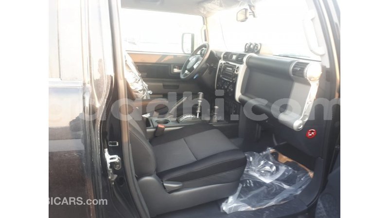 Big with watermark toyota fj cruiser somalia import dubai 3516