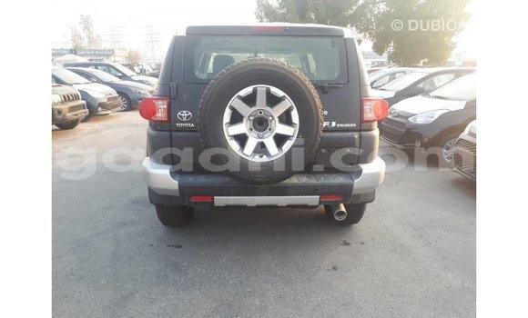 Imported Toyota FJ Cruiser Black Makiinaa iti Import - Dubai keessatti Somalia keessatti Imported Toyota FJ Cruiser Black Makiinaa iti Import - Dubai keessatti Somalia keessatti