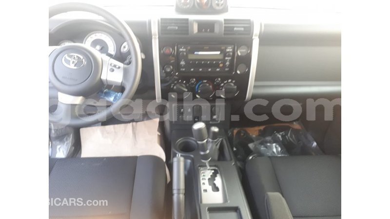 Big with watermark toyota fj cruiser somalia import dubai 3516