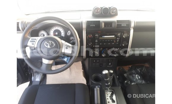Imported Toyota FJ Cruiser Black Makiinaa iti Import - Dubai keessatti Somalia keessatti Imported Toyota FJ Cruiser Black Makiinaa iti Import - Dubai keessatti Somalia keessatti
