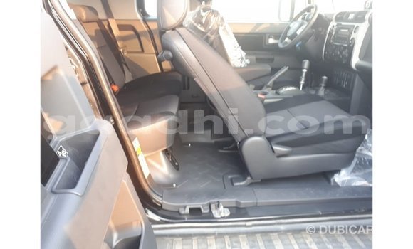 Imported Toyota FJ Cruiser Black Makiinaa iti Import - Dubai keessatti Somalia keessatti Imported Toyota FJ Cruiser Black Makiinaa iti Import - Dubai keessatti Somalia keessatti