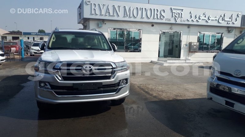 Big with watermark toyota land cruiser somalia import dubai 3518