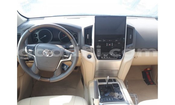 اشتري Imported Toyota Land Cruiser آخر سيارة في Import - Dubai في الصومال اشتري Imported Toyota Land Cruiser آخر سيارة في Import - Dubai في الصومال