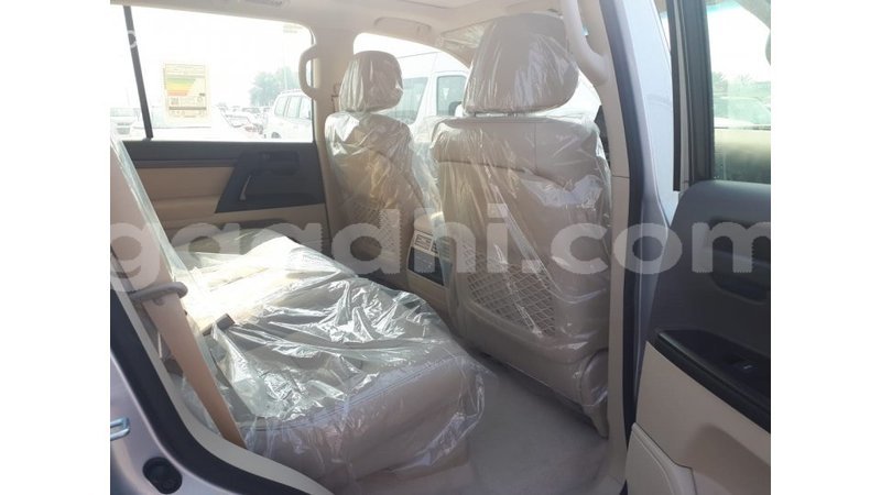 Big with watermark toyota land cruiser somalia import dubai 3518