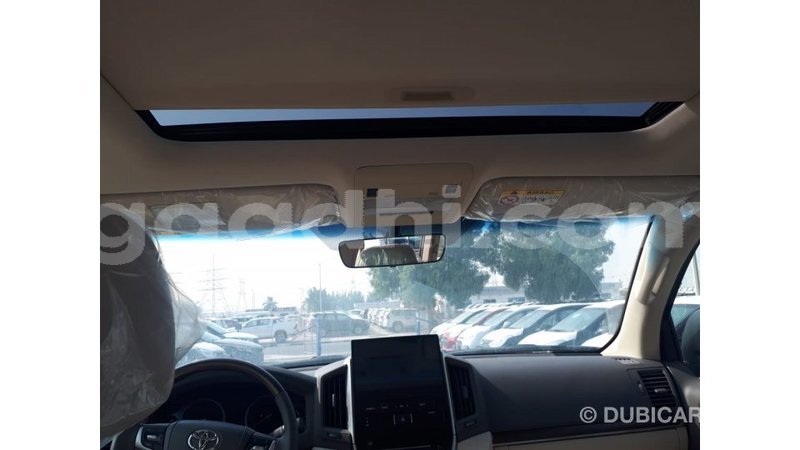 Big with watermark toyota land cruiser somalia import dubai 3518