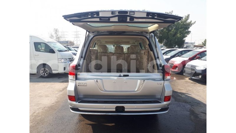 Big with watermark toyota land cruiser somalia import dubai 3518