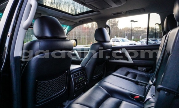 Buy Used Toyota Land Cruiser Black Car in Afgooye in Somalia Buy Used Toyota Land Cruiser Black Car in Afgooye in Somalia