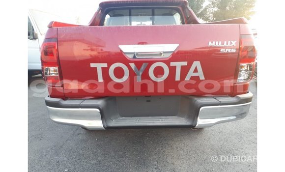 Acheter Import Voiture Toyota Hilux Rouge à Import - Dubai, Somalie Acheter Import Voiture Toyota Hilux Rouge à Import - Dubai, Somalie