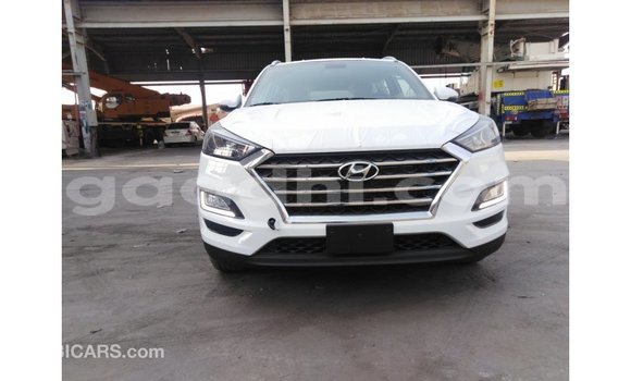 Buy Import Hyundai Tucson White Car in Import - Dubai in Somalia Buy Import Hyundai Tucson White Car in Import - Dubai in Somalia