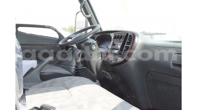 Big with watermark hyundai accent somalia import dubai 3526