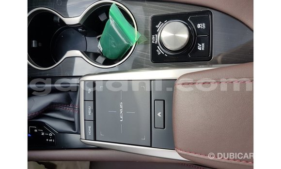 اشتري Imported Lexus CT أسود سيارة في Import - Dubai في الصومال اشتري Imported Lexus CT أسود سيارة في Import - Dubai في الصومال