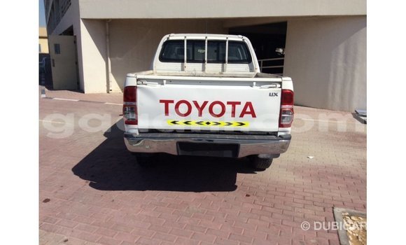 Buy Import Toyota Hilux White Car in Import - Dubai in Somalia Buy Import Toyota Hilux White Car in Import - Dubai in Somalia