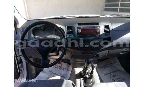 Buy Import Toyota Hilux White Car in Import - Dubai in Somalia Buy Import Toyota Hilux White Car in Import - Dubai in Somalia