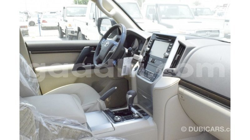 Big with watermark toyota land cruiser somalia import dubai 3537