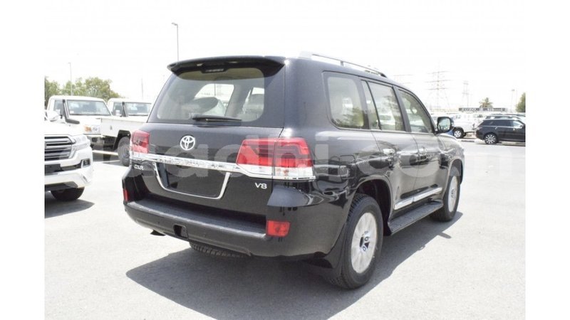 Big with watermark toyota land cruiser somalia import dubai 3537