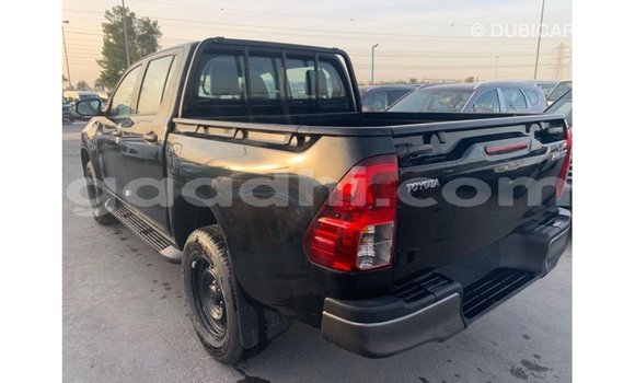 Acheter Import Voiture Toyota Hilux Noir à Import - Dubai, Somalie Acheter Import Voiture Toyota Hilux Noir à Import - Dubai, Somalie