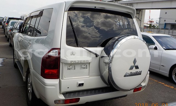 Buy Used Mitsubishi Pajero White Car in Hargeysa in Somaliland Buy Used Mitsubishi Pajero White Car in Hargeysa in Somaliland