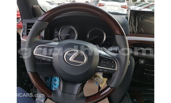 اشتري Imported Lexus LX أسود سيارة في Import - Dubai في الصومال اشتري Imported Lexus LX أسود سيارة في Import - Dubai في الصومال