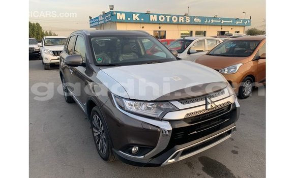 Imported Mitsubishi Outlander Brown Makiinaa iti Import - Dubai keessatti Somalia keessatti Imported Mitsubishi Outlander Brown Makiinaa iti Import - Dubai keessatti Somalia keessatti