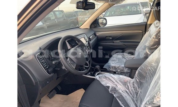 Imported Mitsubishi Outlander Brown Makiinaa iti Import - Dubai keessatti Somalia keessatti Imported Mitsubishi Outlander Brown Makiinaa iti Import - Dubai keessatti Somalia keessatti