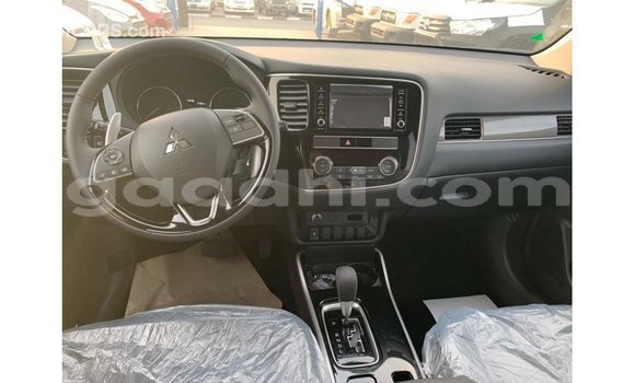 Imported Mitsubishi Outlander Brown Makiinaa iti Import - Dubai keessatti Somalia keessatti Imported Mitsubishi Outlander Brown Makiinaa iti Import - Dubai keessatti Somalia keessatti