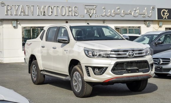 Imported Toyota Hilux White Makiinaa iti Import - Dubai keessatti Somalia keessatti Imported Toyota Hilux White Makiinaa iti Import - Dubai keessatti Somalia keessatti