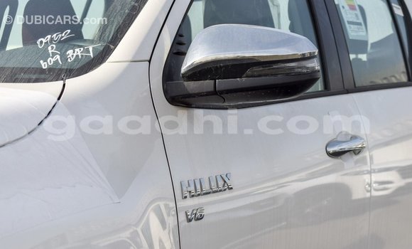 Imported Toyota Hilux White Makiinaa iti Import - Dubai keessatti Somalia keessatti Imported Toyota Hilux White Makiinaa iti Import - Dubai keessatti Somalia keessatti