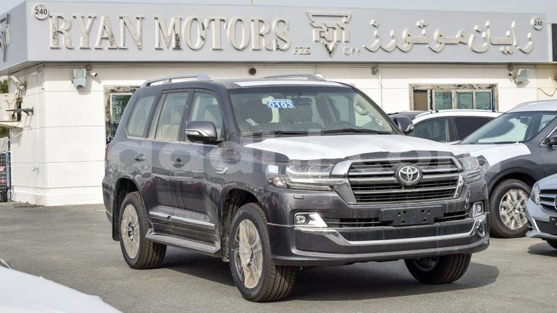 Big with watermark toyota land cruiser somalia import dubai 3554