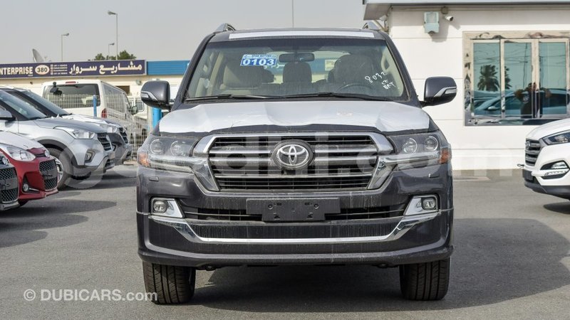 Big with watermark toyota land cruiser somalia import dubai 3554