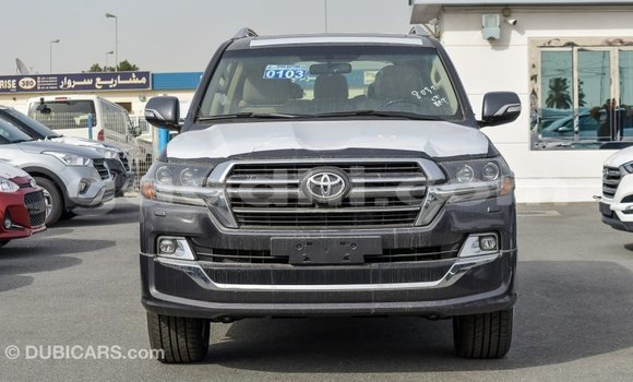 اشتري Imported Toyota Land Cruiser آخر سيارة في Import - Dubai في الصومال اشتري Imported Toyota Land Cruiser آخر سيارة في Import - Dubai في الصومال