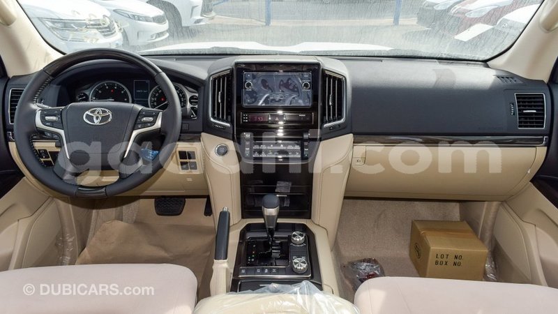 Big with watermark toyota land cruiser somalia import dubai 3554