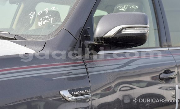 اشتري Imported Toyota Land Cruiser آخر سيارة في Import - Dubai في الصومال اشتري Imported Toyota Land Cruiser آخر سيارة في Import - Dubai في الصومال