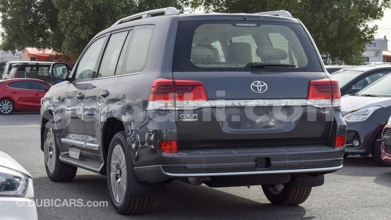Big with watermark toyota land cruiser somalia import dubai 3554