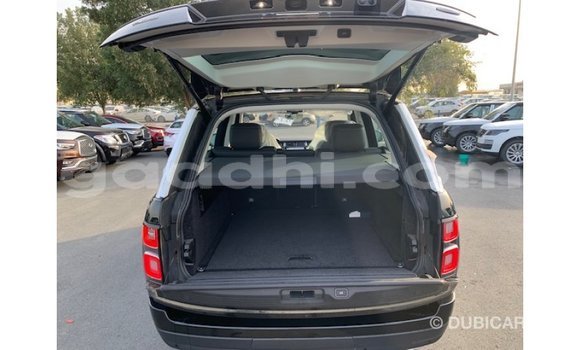 Imported Land Rover Range Rover Black Makiinaa iti Import - Dubai keessatti Somalia keessatti Imported Land Rover Range Rover Black Makiinaa iti Import - Dubai keessatti Somalia keessatti