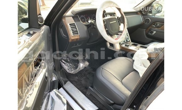 Imported Land Rover Range Rover Black Makiinaa iti Import - Dubai keessatti Somalia keessatti Imported Land Rover Range Rover Black Makiinaa iti Import - Dubai keessatti Somalia keessatti