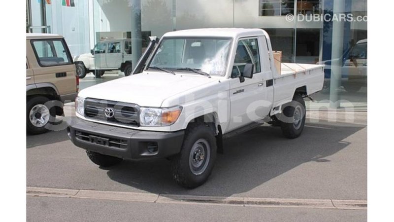 Big with watermark toyota land cruiser somalia import dubai 3562