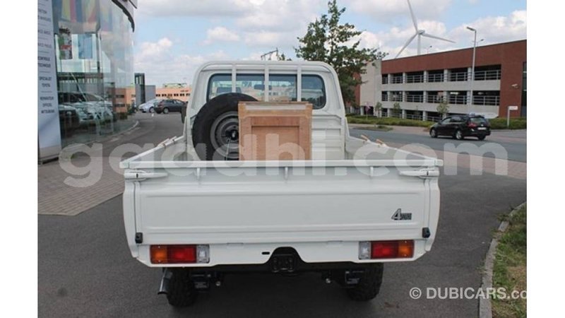 Big with watermark toyota land cruiser somalia import dubai 3562