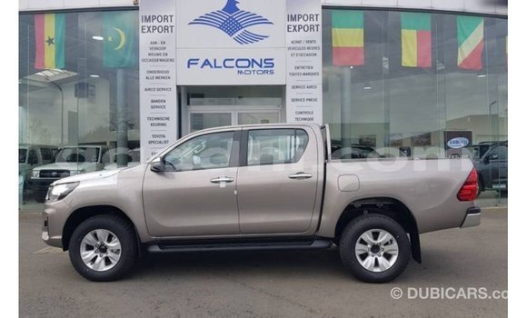 Nunua Imported Toyota Hilux Brown Gari ndani ya Import - Dubai nchini Somalia Nunua Imported Toyota Hilux Brown Gari ndani ya Import - Dubai nchini Somalia