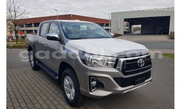 Nunua Imported Toyota Hilux Brown Gari ndani ya Import - Dubai nchini Somalia Nunua Imported Toyota Hilux Brown Gari ndani ya Import - Dubai nchini Somalia