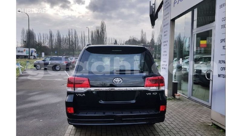 Big with watermark toyota land cruiser somalia import dubai 3566