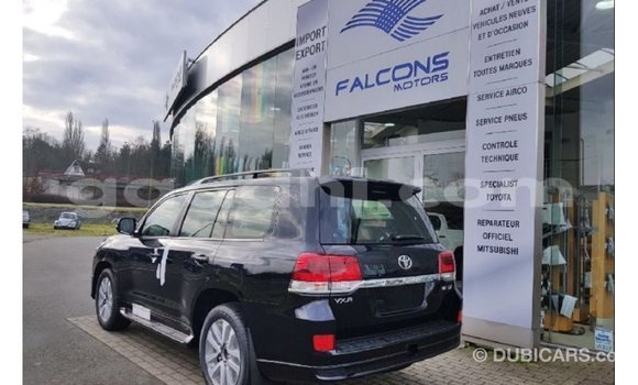 ይግዙ Imported Toyota Land Cruiser ጥቁር መኪና በ Import - Dubai በ ሶማሊያ ይግዙ Imported Toyota Land Cruiser ጥቁር መኪና በ Import - Dubai በ ሶማሊያ