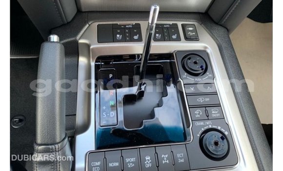 ይግዙ Imported Toyota Land Cruiser ጥቁር መኪና በ Import - Dubai በ ሶማሊያ ይግዙ Imported Toyota Land Cruiser ጥቁር መኪና በ Import - Dubai በ ሶማሊያ