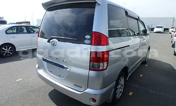 Buy Used Toyota Noah Silver Car in Hargeysa in Somaliland Buy Used Toyota Noah Silver Car in Hargeysa in Somaliland