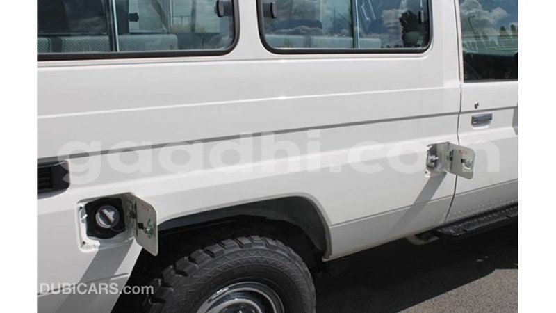 Big with watermark toyota land cruiser somalia import dubai 3576