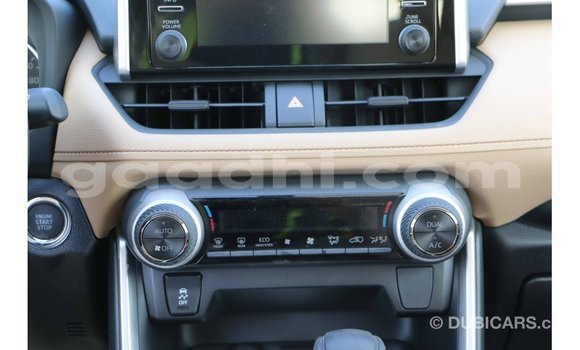 Buy Import Toyota HiAce White Truck in Import - Dubai in Somalia Buy Import Toyota HiAce White Truck in Import - Dubai in Somalia