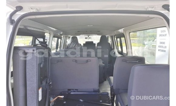 ይግዙ Imported Toyota Hiace ነጭ መኪና በ Import - Dubai በ ሶማሊያ ይግዙ Imported Toyota Hiace ነጭ መኪና በ Import - Dubai በ ሶማሊያ